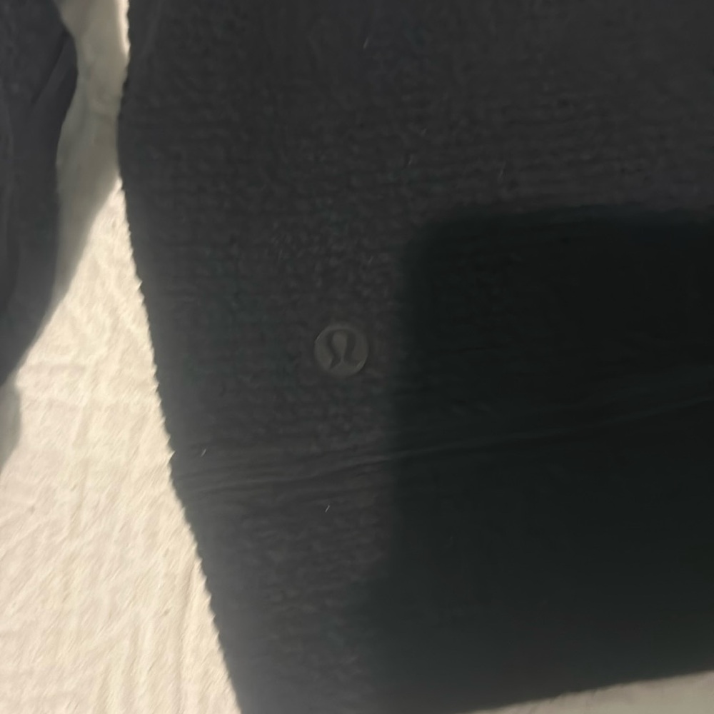 Women’s textured cropped pullover by Lululemon
